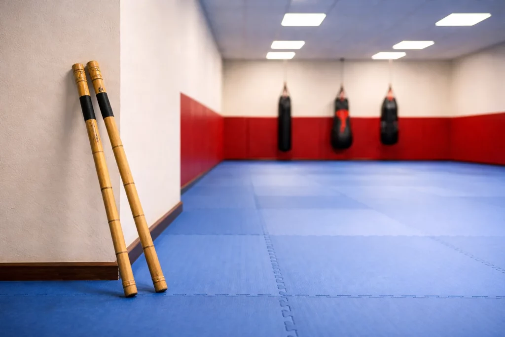 Trening filipińskich sztuk walki w Wieliczce – pusta sala treningowa kali escrima arnis FMA Wieliczka